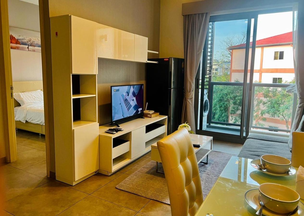 Unixx Condo Pattaya Near Walking Street Luaran gambar